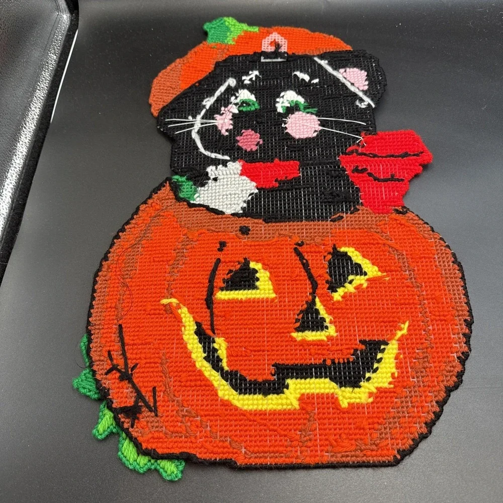 bucilla plastic canvas halloween black cat COMPLETE wall decor 19